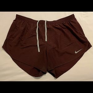 NIKE Dri-fit Shorts - Maroon/Patterned